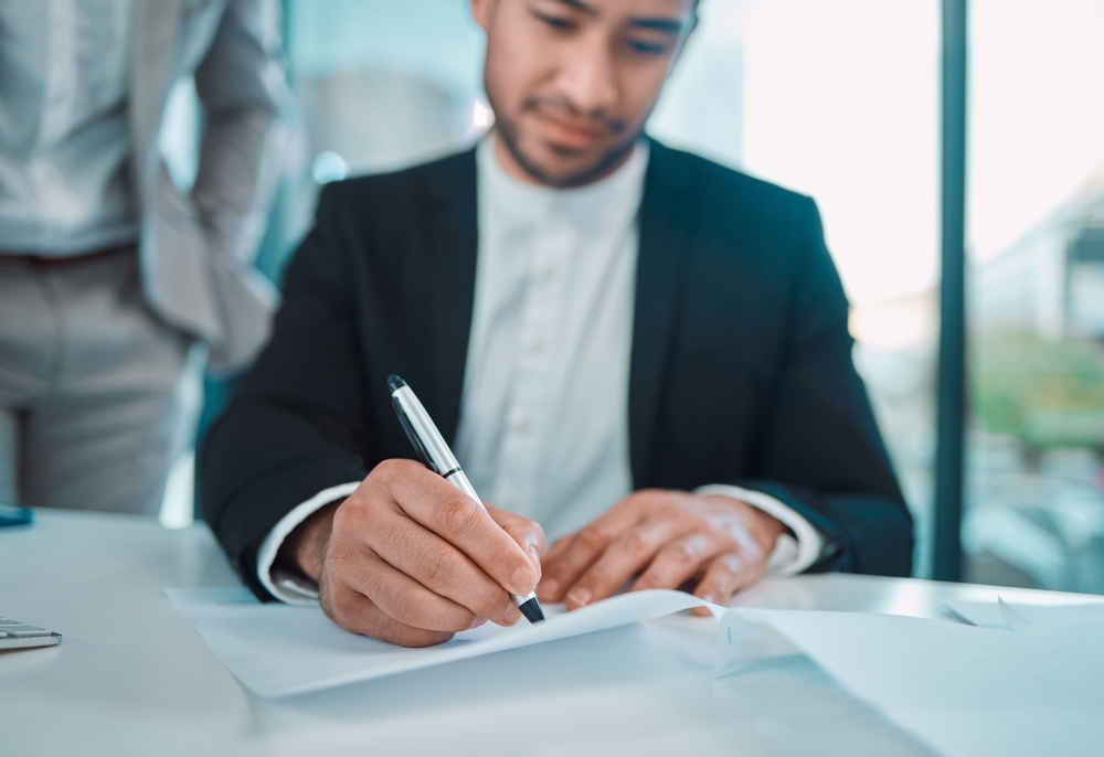 From general factoring FAQs to questions to ask a factoring company before signing a contract, here’s everything you need to know to make an informed decision.